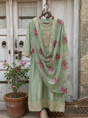 Signature Salwar